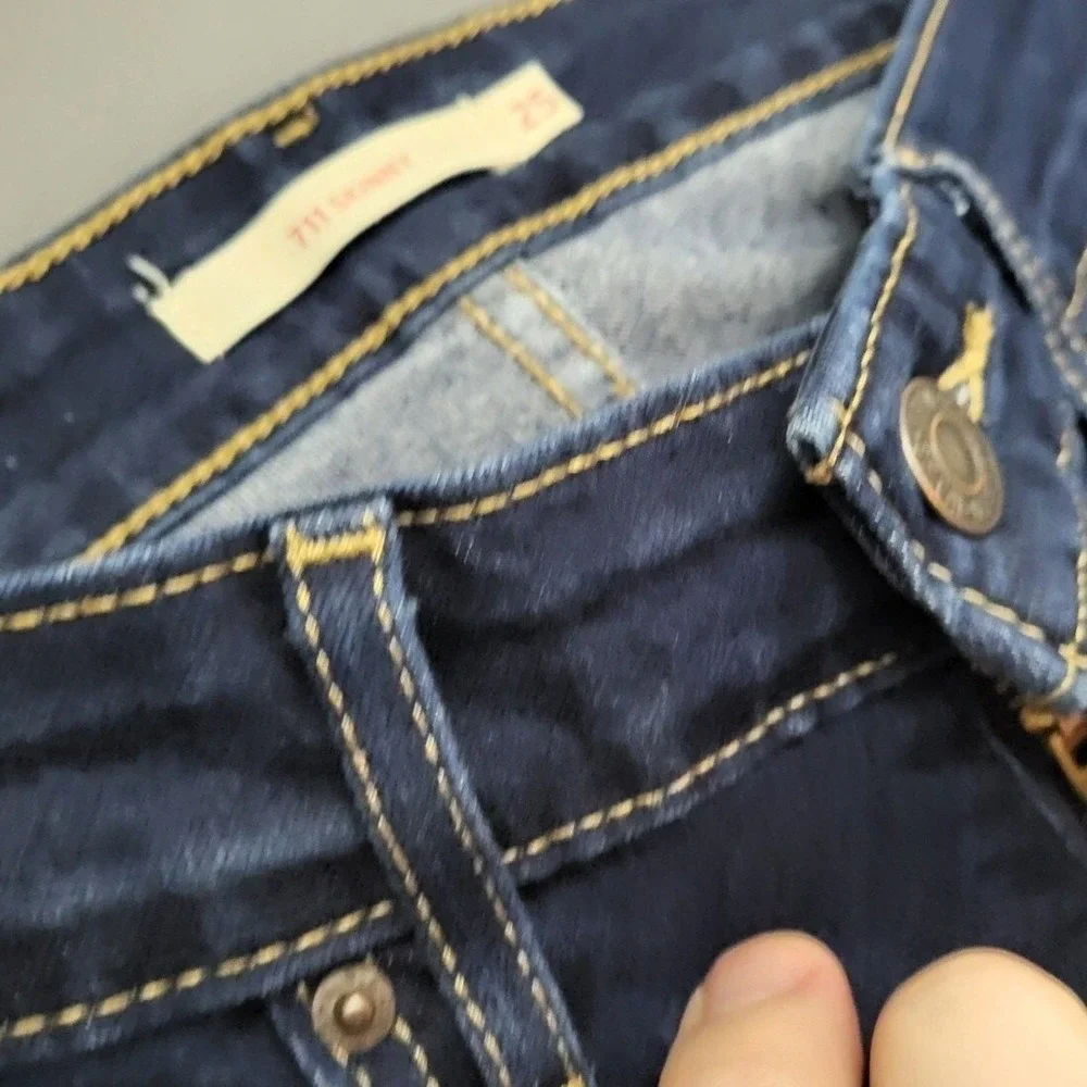 Levis 711 Skinny Jeans Womens 25 Dark Indigo Blue Wash Mid‎ Rise Stretch Denim